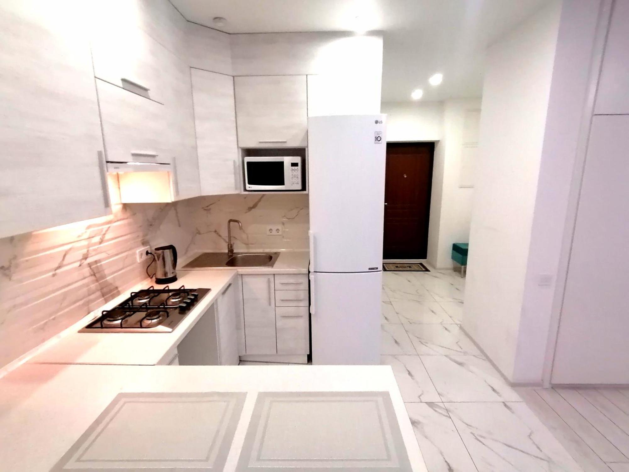 Новобудова Сам Центр Жк "Семицвіт" Apartment Lviv Ngoại thất bức ảnh