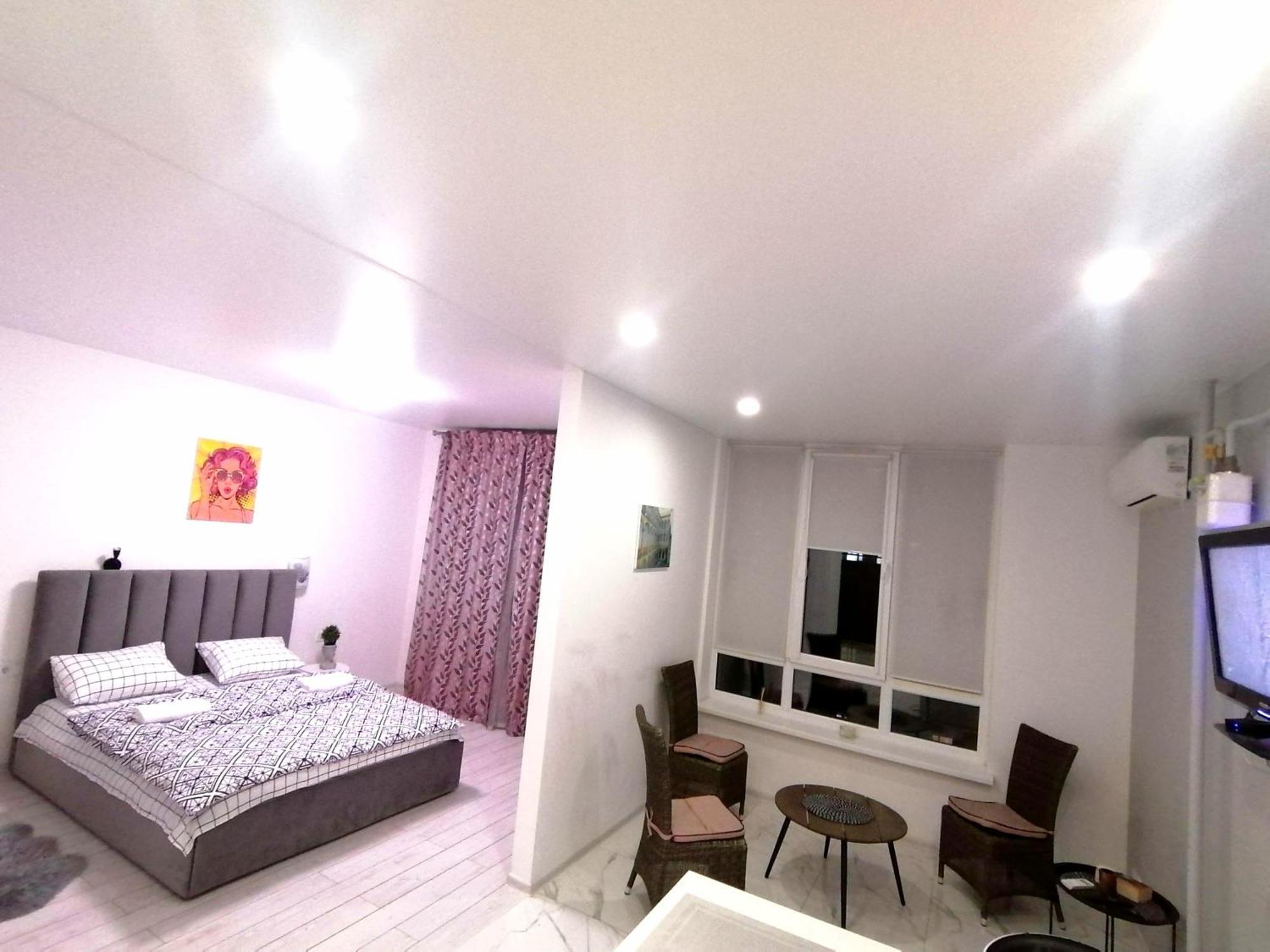 Новобудова Сам Центр Жк "Семицвіт" Apartment Lviv Ngoại thất bức ảnh