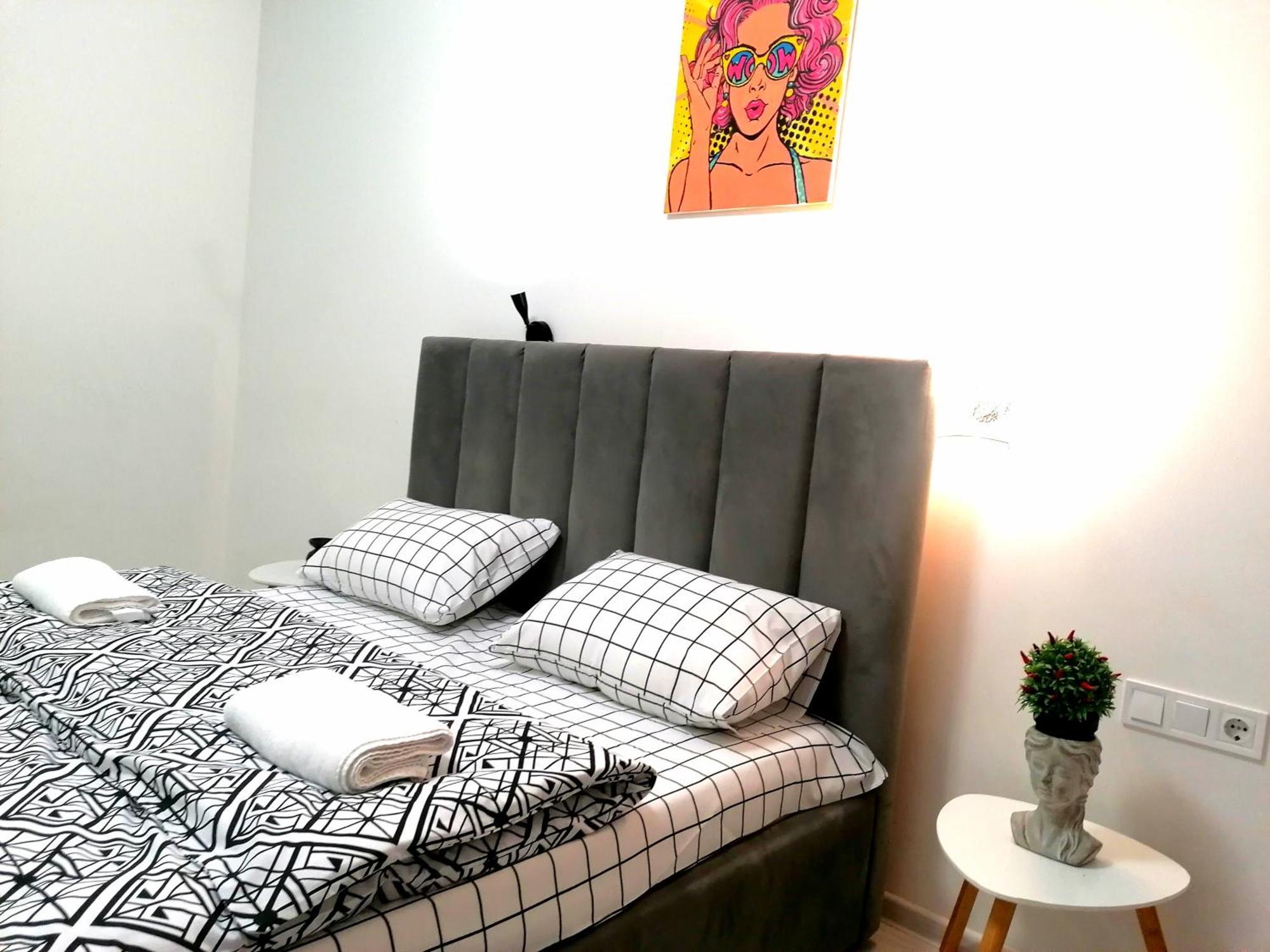 Новобудова Сам Центр Жк "Семицвіт" Apartment Lviv Ngoại thất bức ảnh