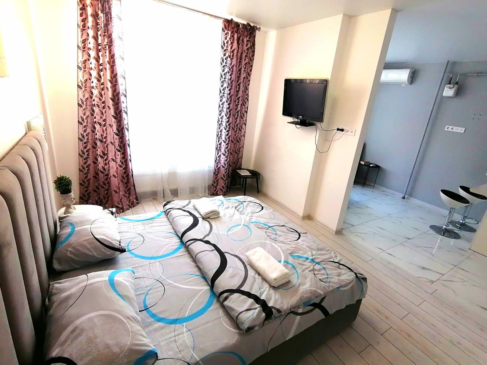 Новобудова Сам Центр Жк "Семицвіт" Apartment Lviv Ngoại thất bức ảnh